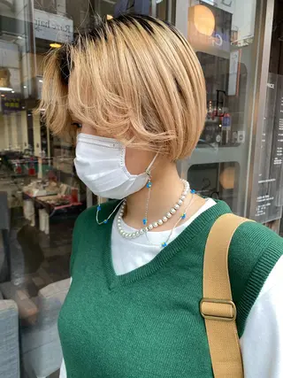 ショート カラー パーマ ヘアアレンジ メンズ キッズ ネイル mana 暖色カラーカットのヘアスタイル