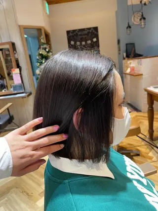 カラー バヤラー バイガルマーのヘアスタイル