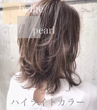 ミディアム カラー AKI アキのヘアスタイル