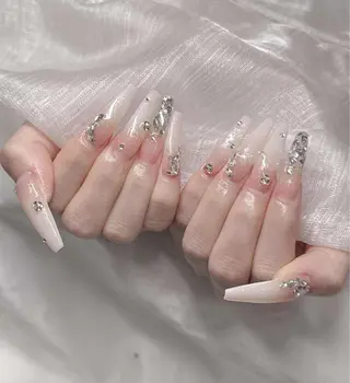 ネイル Lee Nailsのネイルデザイン