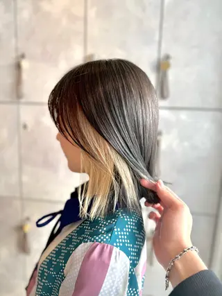 ミディアム カラー 🌈インナーカラー ‘ショウマ’🌈のヘアスタイル