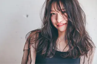 セミロング カラー 🍎吉川浩生 トップスタイリストのヘアスタイル