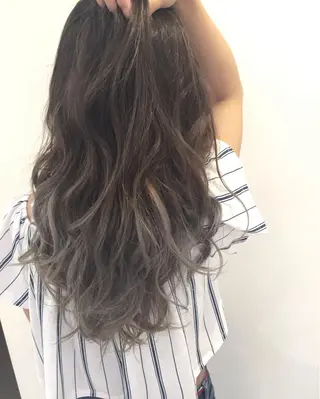 ロング ハイトーン×髪質改善 KENTAのヘアスタイル