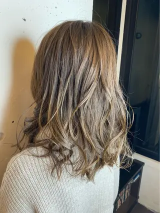 カラー 藤田 竜成のヘアスタイル