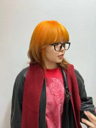 ミディアム カラー 柴田 愛奈のヘアスタイル