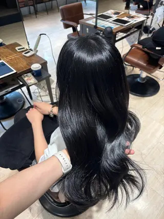 ロング カラー 穂積 未優のヘアスタイル