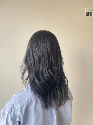 カラー 大賀 チサトのヘアスタイル