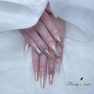 ネイル Flashy Nailsのネイルデザイン