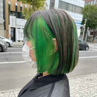 ショート カラー 岩戸 新のヘアスタイル