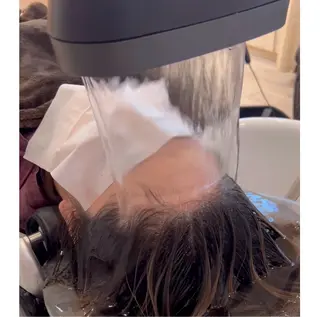 カラー 関 唯花のヘアスタイル