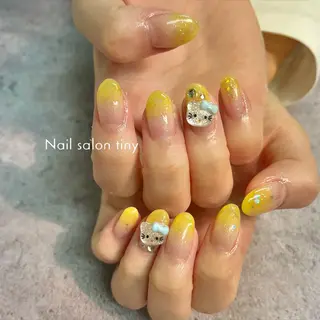 ネイル Nail salon tiny🩵のネイルデザイン