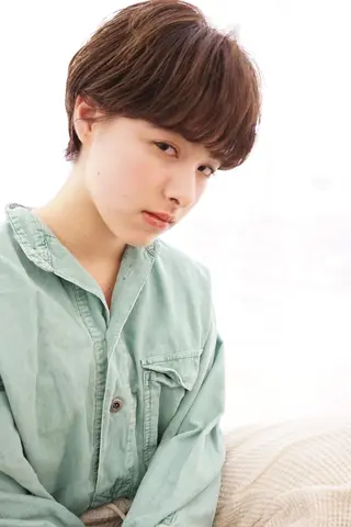 ショート カラー レイヤーカット✂️ 横浜No1♡下鳥翔子のヘアスタイル