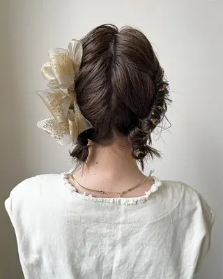 ミディアム ヘアアレンジ サソウ ユリエ🥥のヘアスタイル