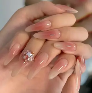 ネイル UMI ネイルサロン新宿🎀のネイルデザイン