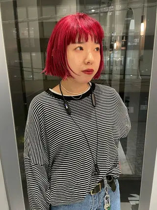 ショート カラー ブリーチ😼 ボブ✍️レイヤーのヘアスタイル