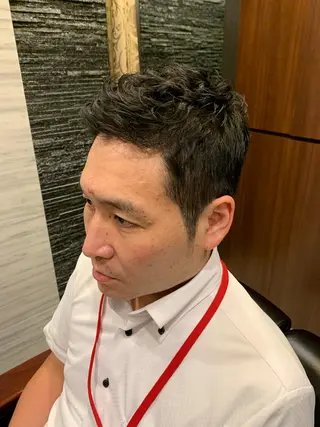 ショート パーマ 羽木 隆徒のヘアスタイル