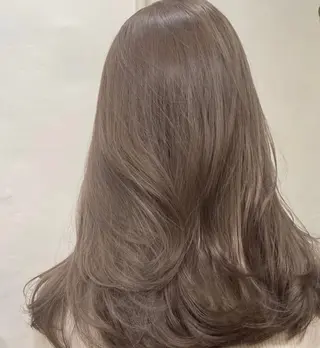 ロング 韓国風レイヤーカラー ライムのヘアスタイル
