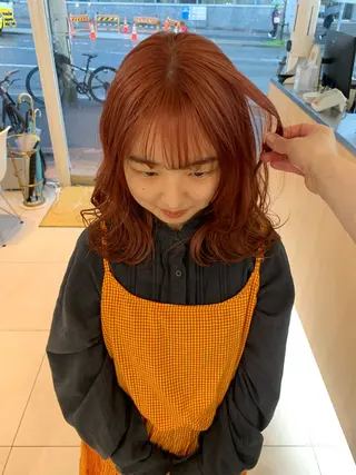 セミロング 矢澤 明日香のヘアスタイル