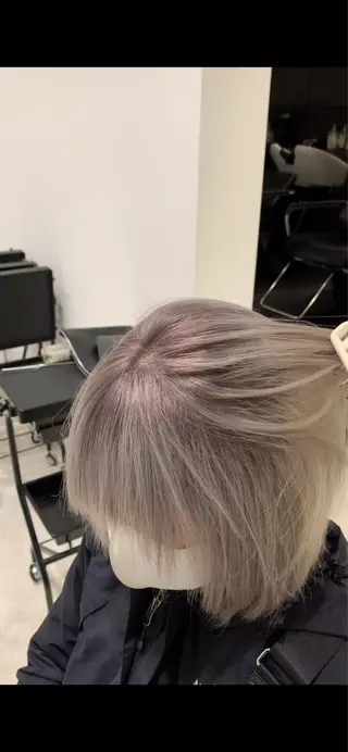 ミディアム カラー れい🫧 ハイトーン特化のヘアスタイル