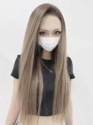 ロング カラー エクステ LuciAのヘアスタイル