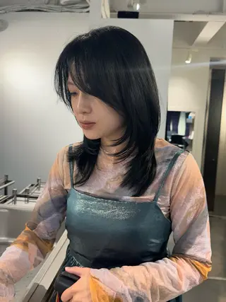 ミディアム カラー ワンカールで盛れる レイヤー🎀Macoのヘアスタイル