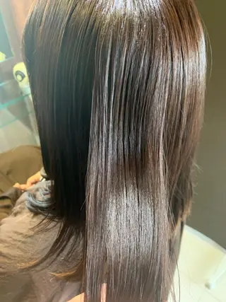 セミロング 髪質改善ストレート、 カラー清野雄大のヘアスタイル