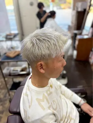 カラー メンズ 河野 有吾のヘアスタイル