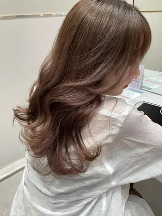 ミディアム レイヤーカット/透明 感カラー🐬永井瑠栞のヘアスタイル