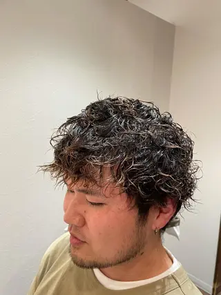 パーマ 小貫 航平のヘアスタイル