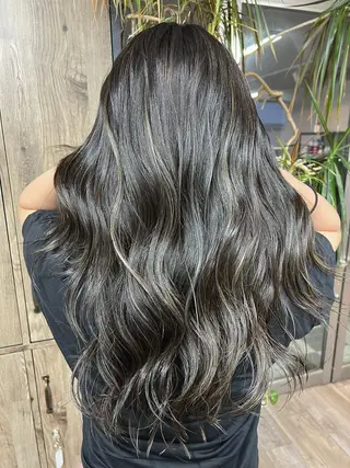 カラー 🌷かわばた めい🌷のヘアスタイル