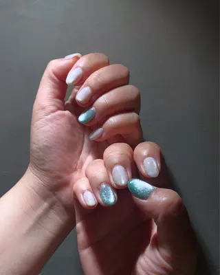 ネイル Rika🌼 シンプル•マグネットのネイルデザイン
