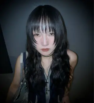 セミロング 河野 朱里のヘアスタイル