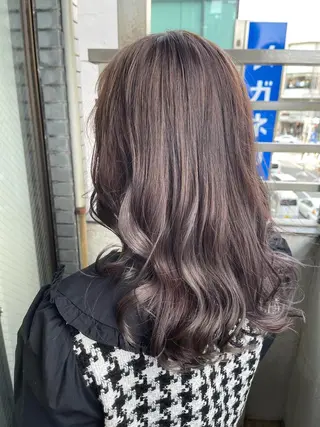 ロング カラー 岩谷/ブリーチ 🪽透明感カラーのヘアスタイル