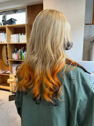 ロング カラー ヘアアレンジ moe .のヘアスタイル