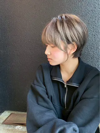 ショート カラー ✂︎cadre✂︎ 🪶かまだれいし🪶のヘアスタイル