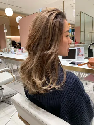 ロング カラー レイヤー専門家 ダブルカラー修のヘアスタイル