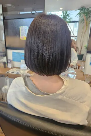 ミディアム 関口 友菜のヘアスタイル