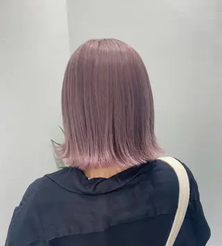 ミディアム カラー ヘアアレンジ 🫧モテる💗ダメー ジレスハイトーン🫧のヘアスタイル