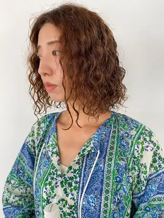ミディアム カラー パーマ KOOKI スティードトーキョーのヘアスタイル