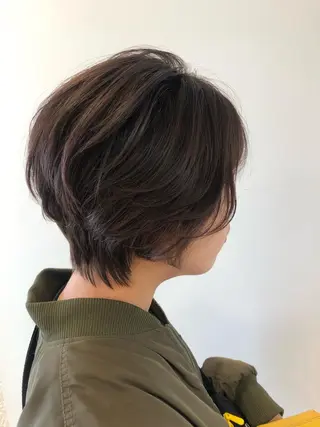 ショート カラー 盛れるレイヤーカット 得意🌹井上美沙のヘアスタイル
