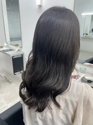 ロング カラー 💕透明感赤味カラー ぱっつんボブ🩷のヘアスタイル