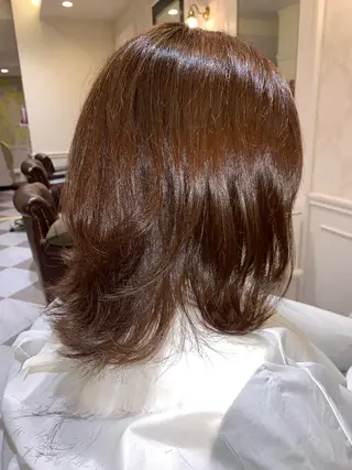 ミディアム 粟田 めぐみのヘアスタイル