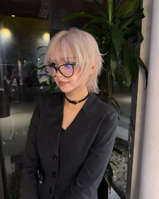 ショート レイヤー×ハイトーン ×デザイン 啓太のヘアスタイル