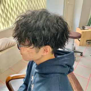 ショート パーマ メンズ 【扱いやすいパーマ】 眞鍋拓己のヘアスタイル