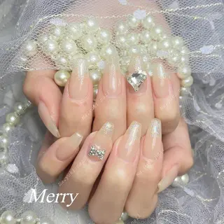 ネイル 🦋 Queenieのネイルデザイン