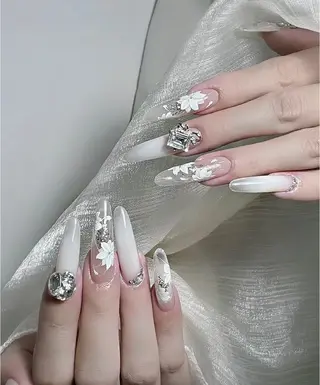 ネイル D-BEAUTY Nailsalonのネイルデザイン