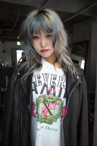 セミロング カラー Geeks 渋谷所属・Morishita Miyuのヘアスタイル