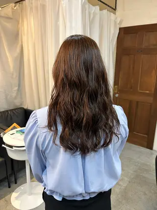 ロング パーマ 顔周りカット ピンク カラー🩰りりのヘアスタイル