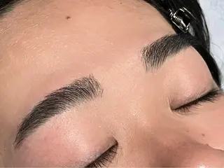 メンズ アイブロウ まつ毛/眉毛サロン Miri山下のマツエク・マツパデザイン