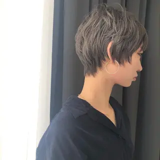 ショート カラー ORIKA 美容室のヘアスタイル